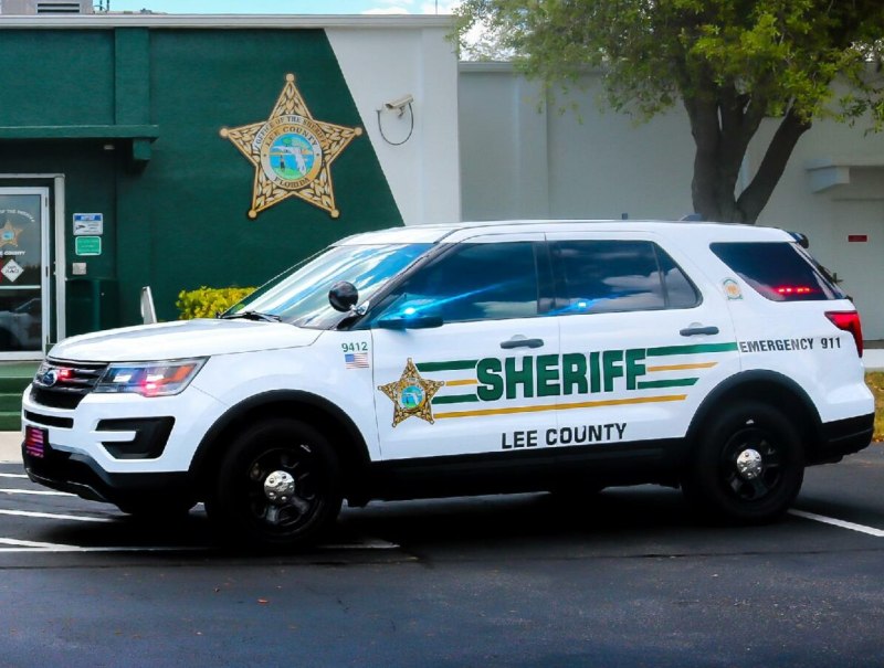 lee county police department phone number